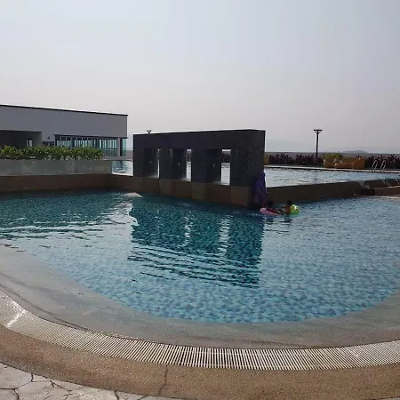Hz Homestay @Ascotte Boulevard Semenyih Exterior photo