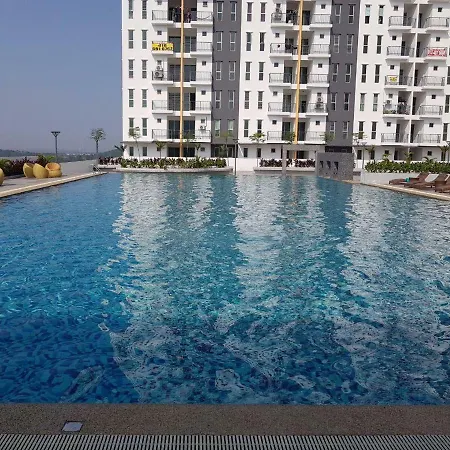 Hz Homestay @Ascotte Boulevard Semenyih Exterior photo