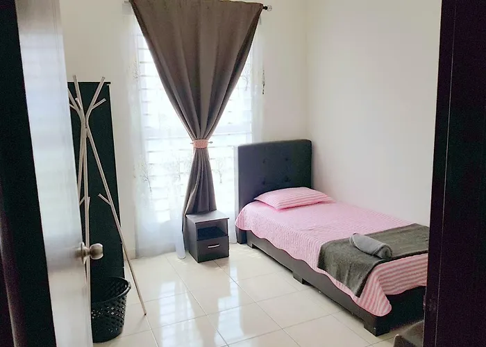 Hz Homestay @Ascotte Boulevard